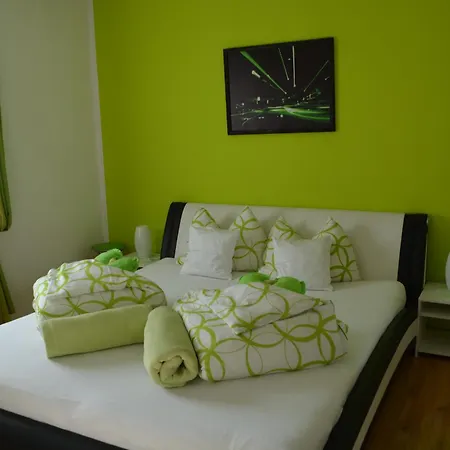 Haus Sunshine Apartment Hermagor-Pressegger See Room photo